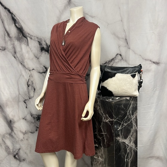 Prana Corissa dress rust brown mid length - Picture 4 of 6
